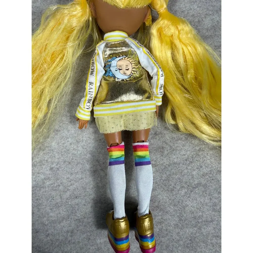 Rainbow High Series 1 Sunny Madison fashion doll
